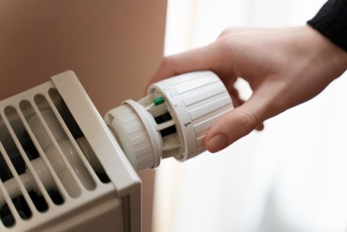 Come impostare correttamente la pompa di calore per il riscaldamento: consigli e procedure da seguire